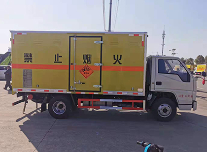 信州爆破器材运输车技术升级与安全合规新趋势